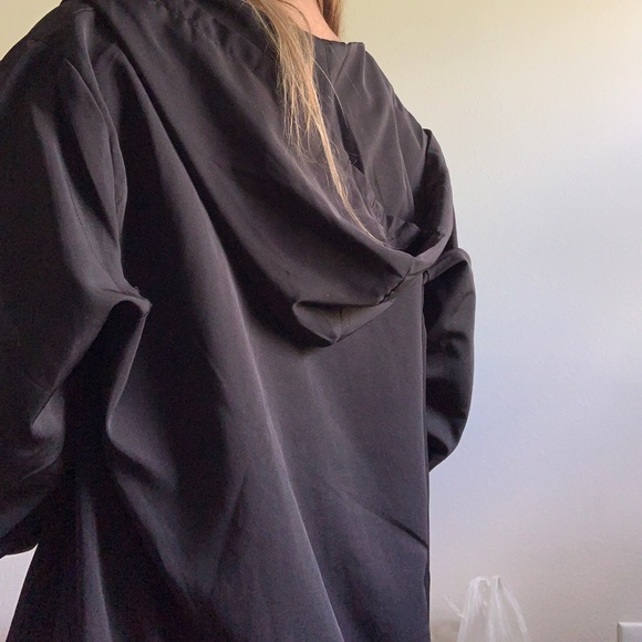 Windbreaker - Picture 2 of 3